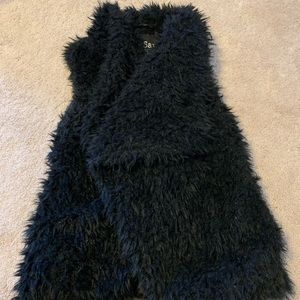 Faux Fur vest. Black like NEW vest. Women size S